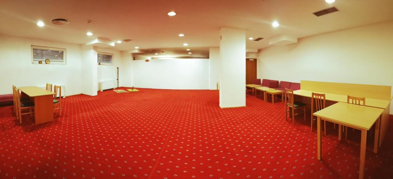 Student Hotel Mostar Esterno foto