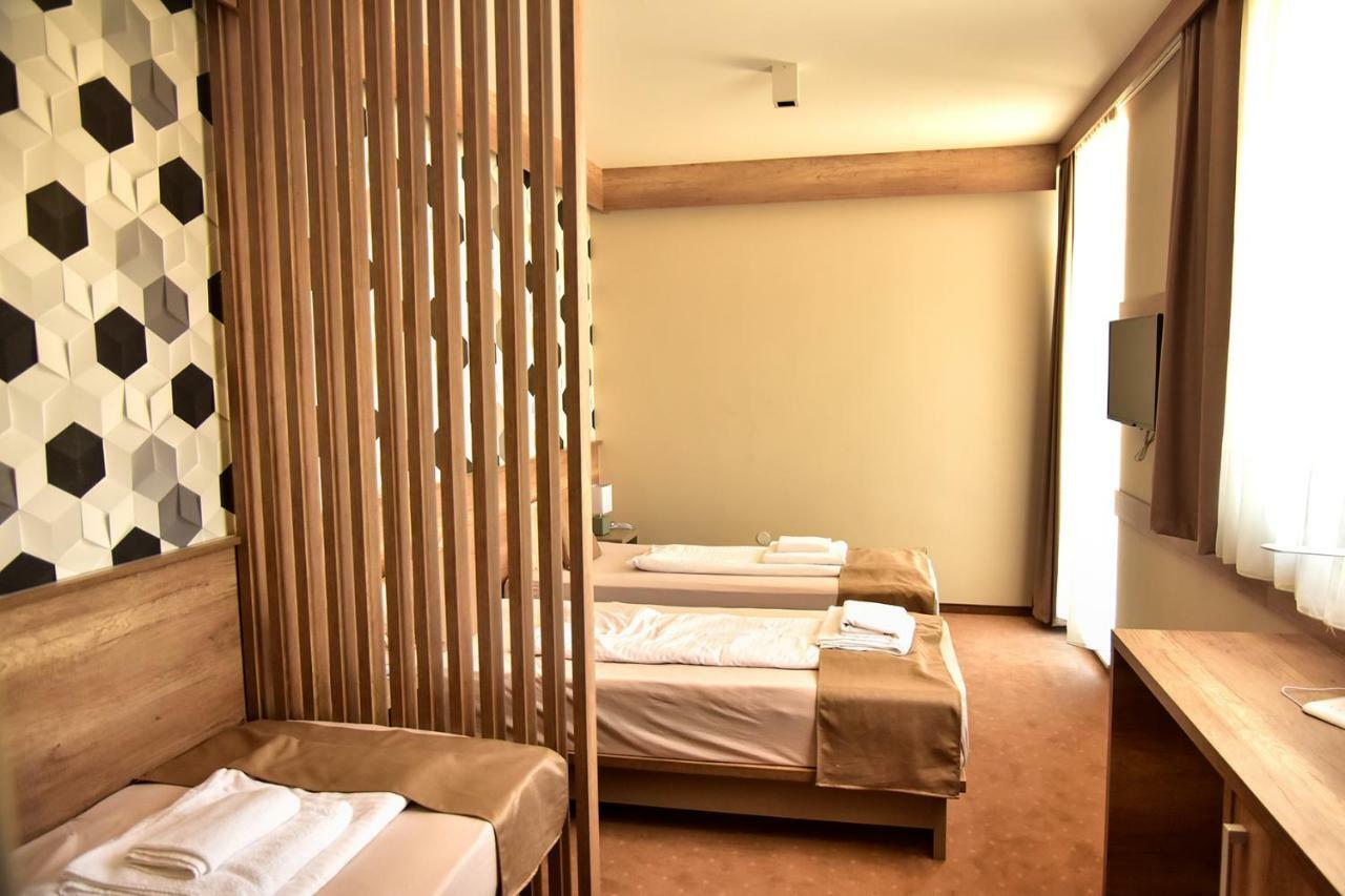 Student Hotel Mostar Esterno foto