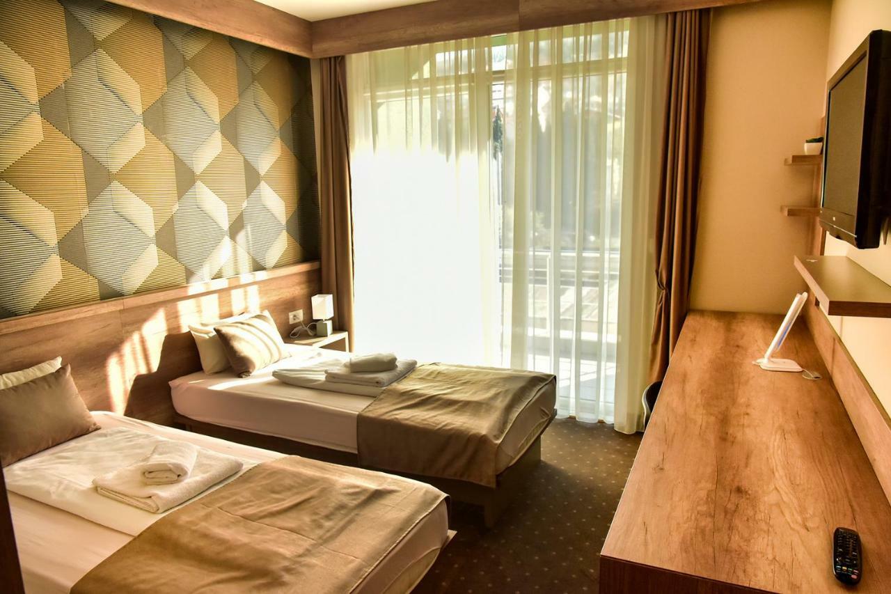 Student Hotel Mostar Esterno foto